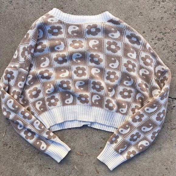 American Eagle Tan & Cream Checkered Ying Yang Cropped Cardigan Sweater - Picture 6 of 6